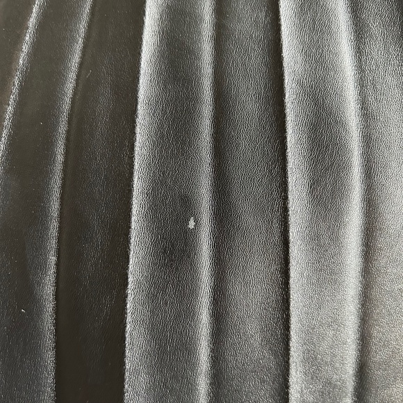 Modbe women's faux leather pleated mini skirt size 6 - Picture 8 of 10